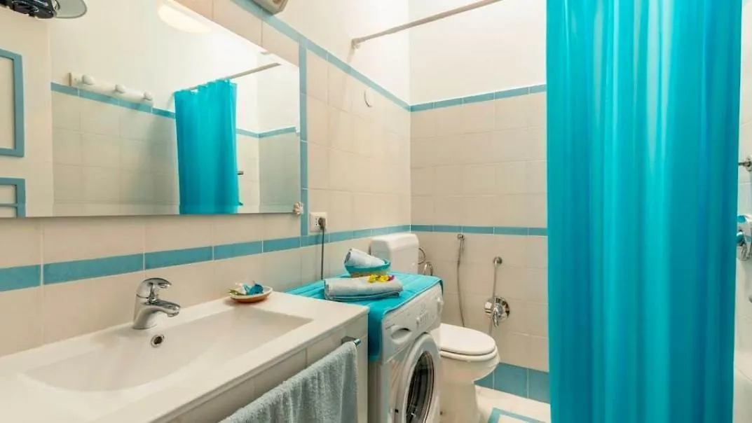Apartmán Family Holiday House By The Sea La Caletta Itálie